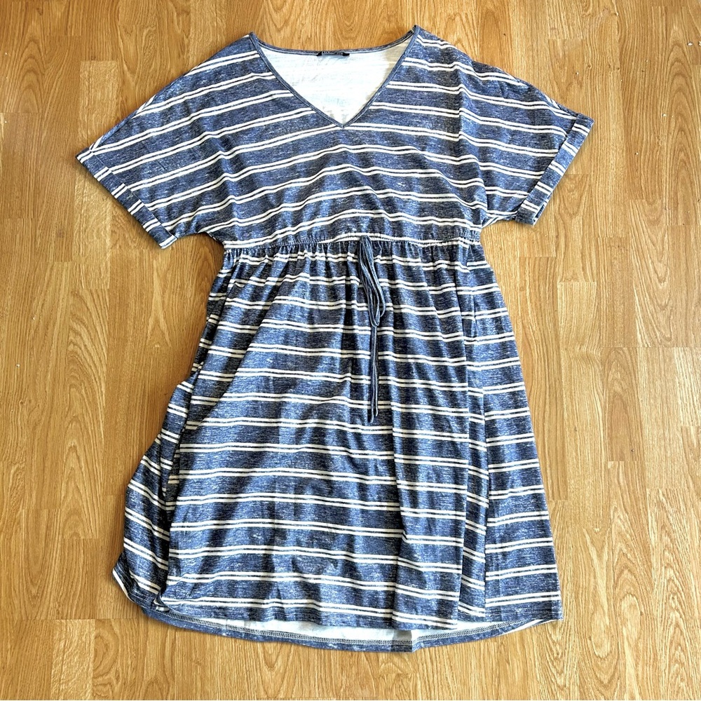 NWOT BloomChic Blue and White Raglan Sleeve Sundress